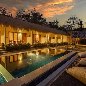 Made 02 Balangan, Homestay, Villas, & Warung Made02 Pensión Uluwatu